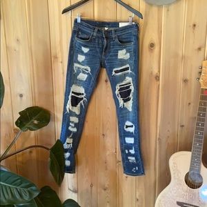🌵 Host Pick 🌵 Rag and Bone destructed Jeans